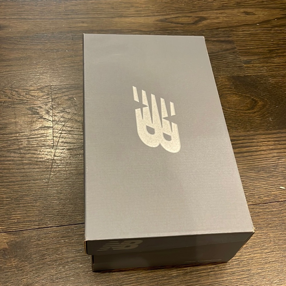Shoe box